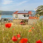 Nanito Trogir