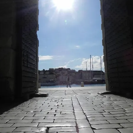 Nanito * Trogir