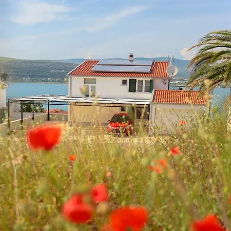 Nanito Trogir