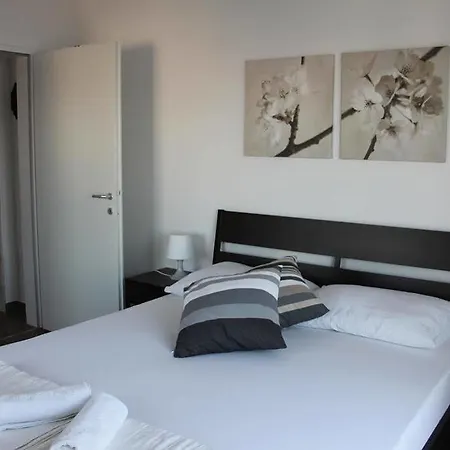 Nanito Apartment